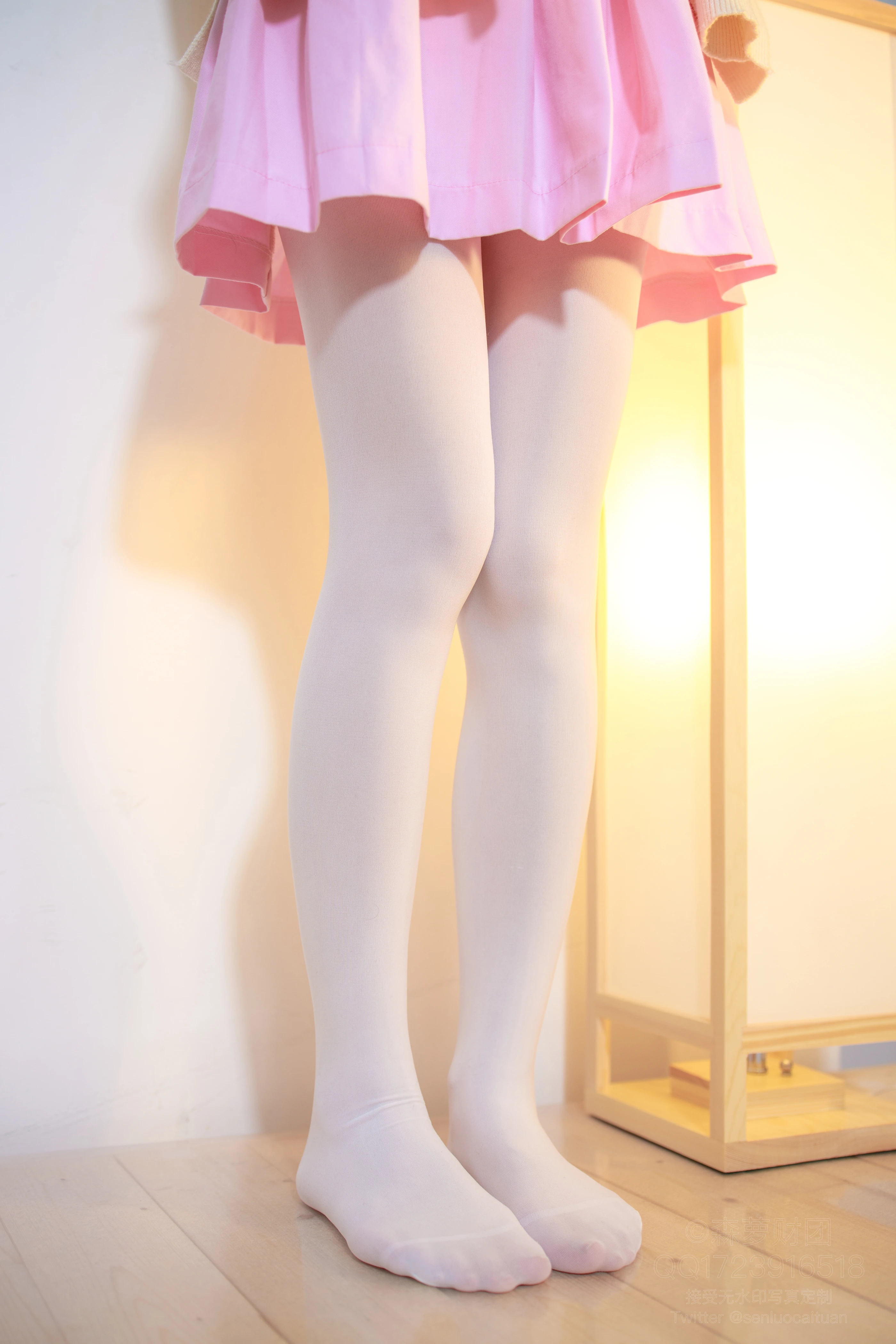 森萝财团 [X-059] 萝莉白丝80D [97P 1V]插图2